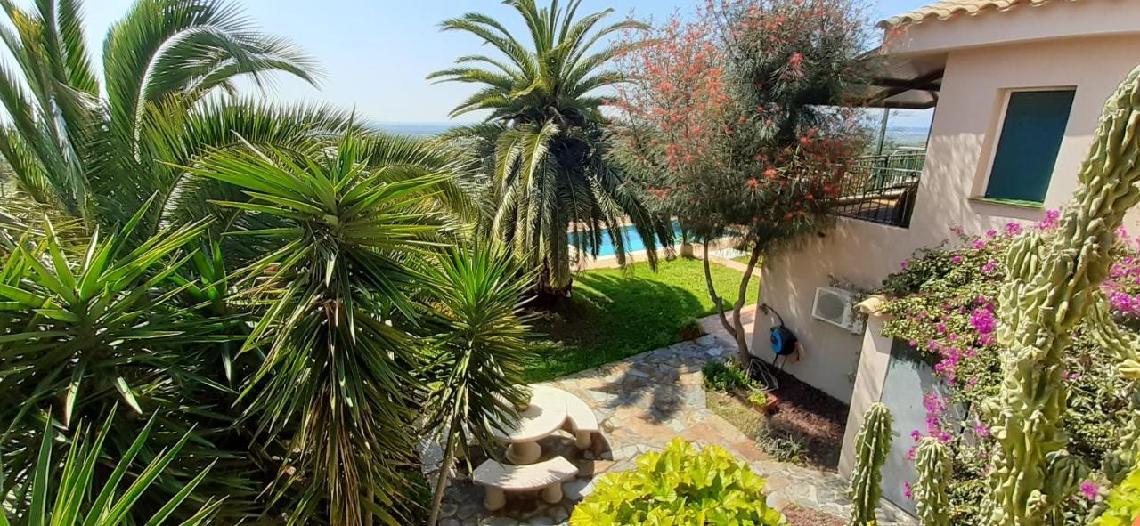 Suite & Spa Panoramic Olivars Pau Екстериор снимка